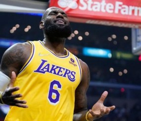 开云科技-9年一轮回！湖人的“豪华战舰”，又一次要翻船了